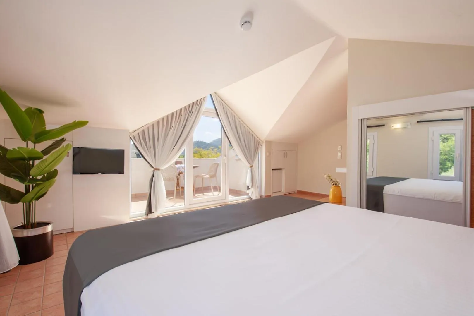 No 14 Hotel Goecek 0*, ギョジェク